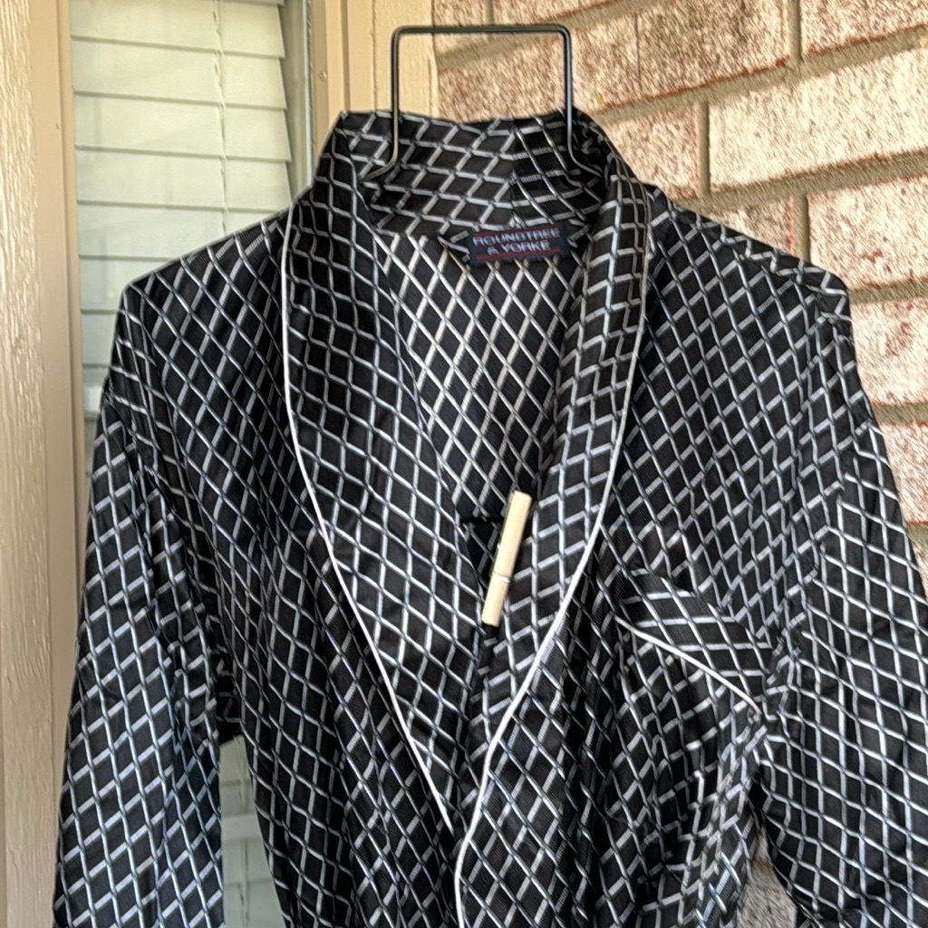 Lnos Vintage 100 % Silk Black Gray Diamond Smoking Jacket Robe One Size Washable